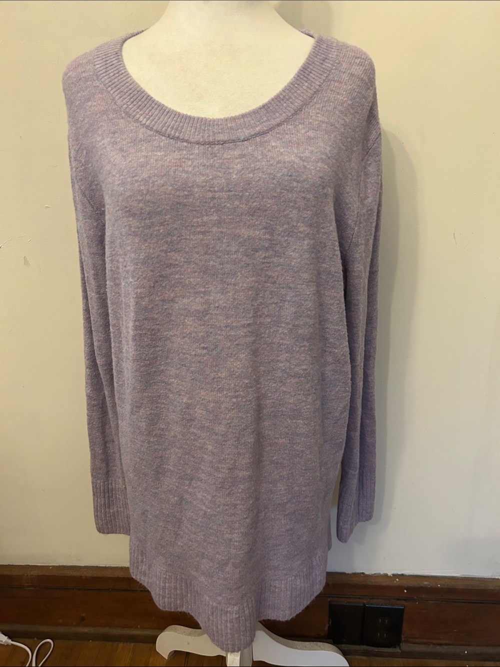 Old Navy Women's Lavender Knit Scoop Neck Sweater Size 2X EUC